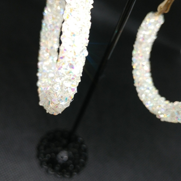 Earrings - Picture 4 of 4